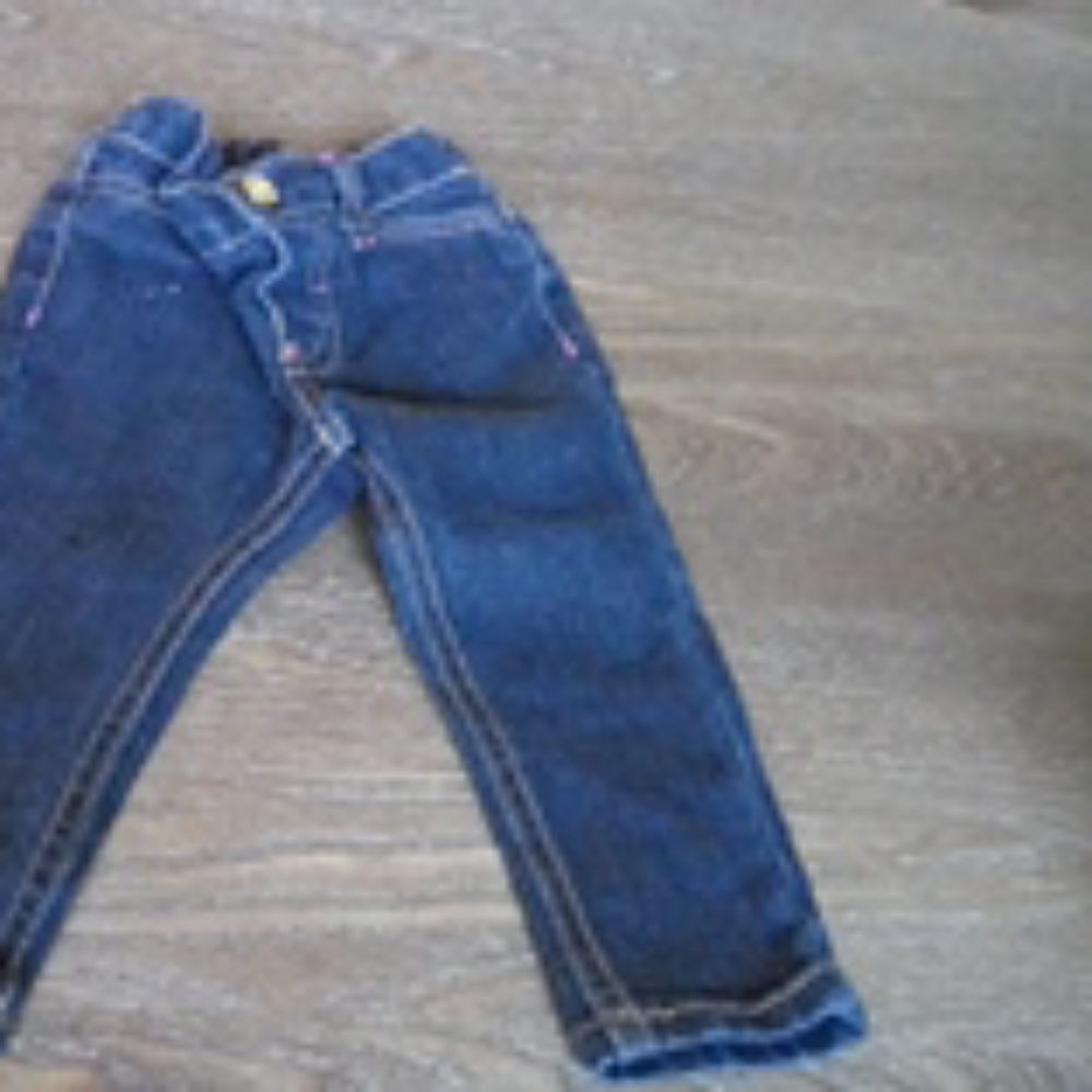 Jeans - Picture 3 of 4